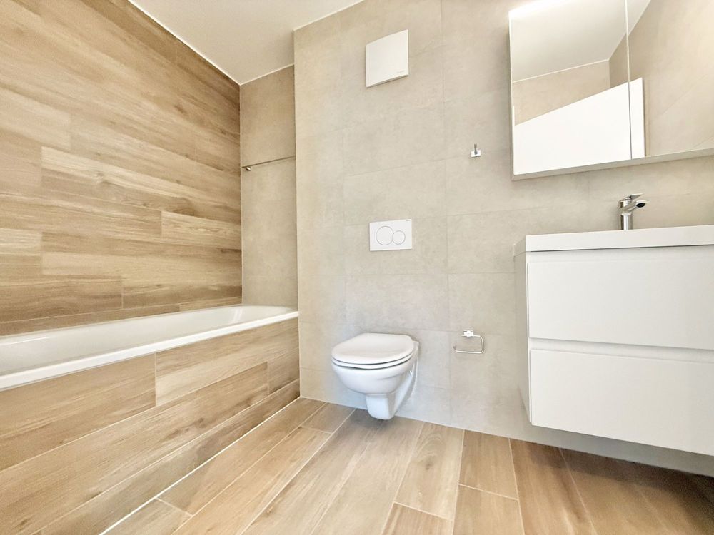 Attique de 170 m² sous toit cathédrale avec galerie spectaculaire! - salle de bain 2