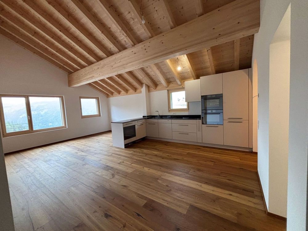 Wunderschöne 3.5-Zimmer-Dach-Ferienwohnung - Bild 1