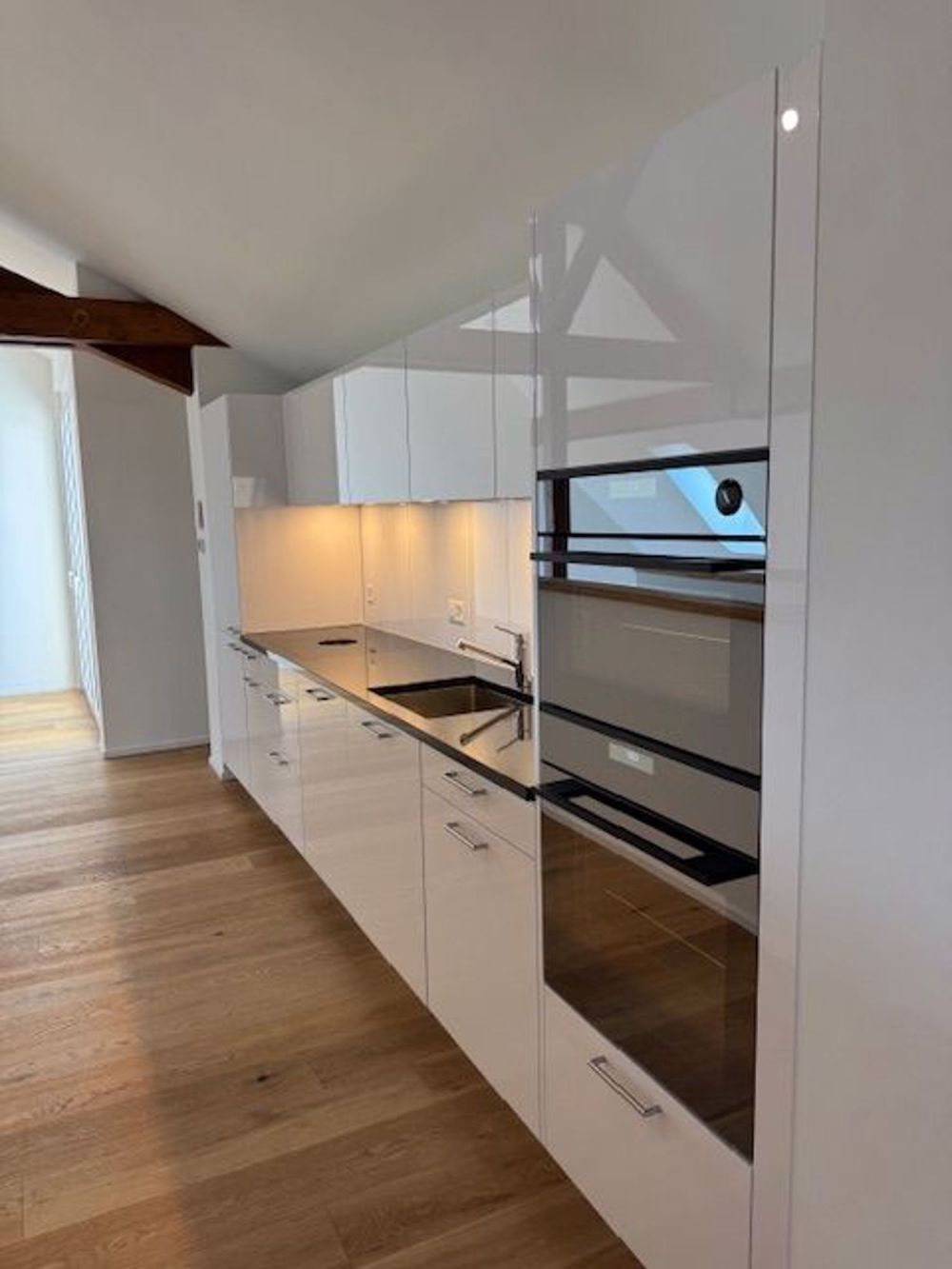Loftstyle 95 m2 Dachwohnung über das ganze Geschoss mit 7 m2 Terrasse - ab sofort - Bild 2
