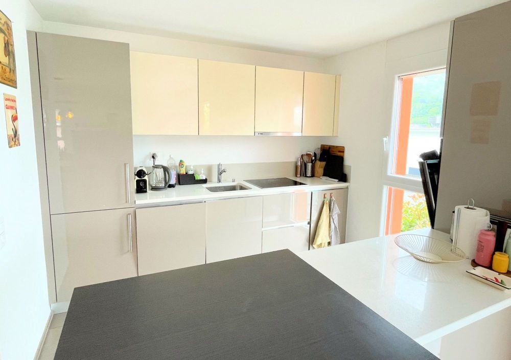 Elegante appartamento con terrazza in zona comoda e strategica - Bild 7