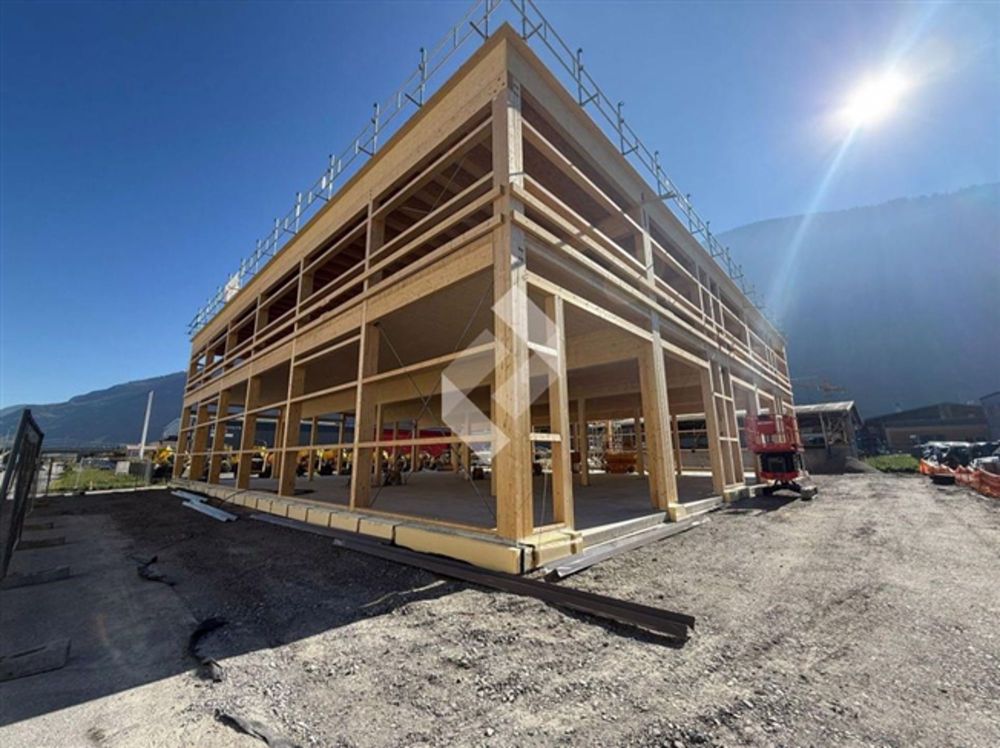 Zimmer im Obergeschoss in einer neuen Halle im Bau - Bild 2
