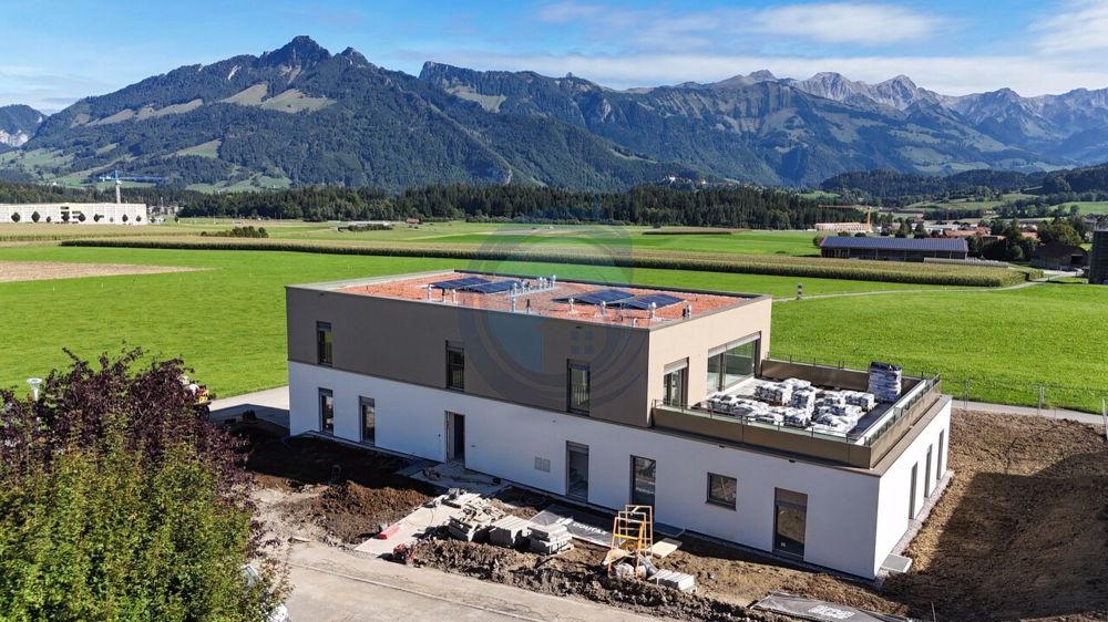 SOMPTUEUX APPARTEMENT EN ATTIQUE DE 5.5 PIÈCES AVEC VUE DÉGAGÉE - Bild 3