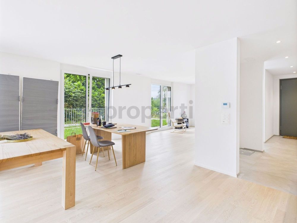 Modernes und nachhaltiges Reihenhaus mit Weitsicht in Horgen - Image 3