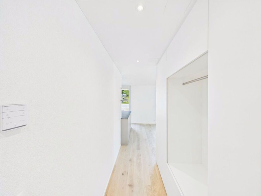 Neue 4.5-Zimmer Erdgeschoss Wohnung (C2) - Entrée