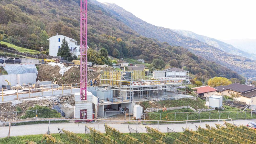 Moderne Villa im Bau mit Garten in Camorino - Bild 2