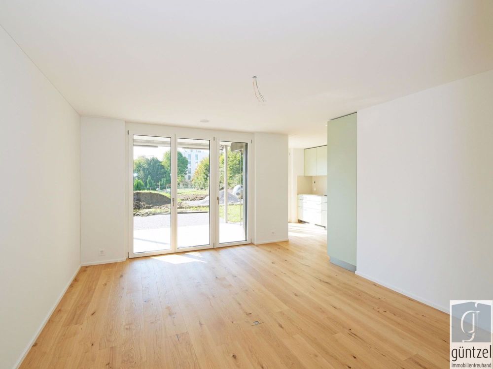 Neue Gartenwohnung - ruhig und dennoch zentral gelegen - Essbereich mit Ausgang zu Sitzplatz Süd