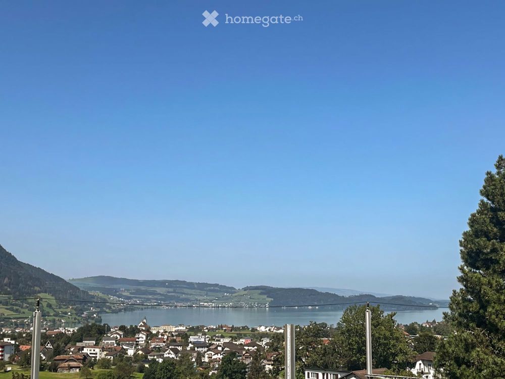 3 1/2 Zimmer-Wohnung mit See- und Bergsicht - Bild 2
