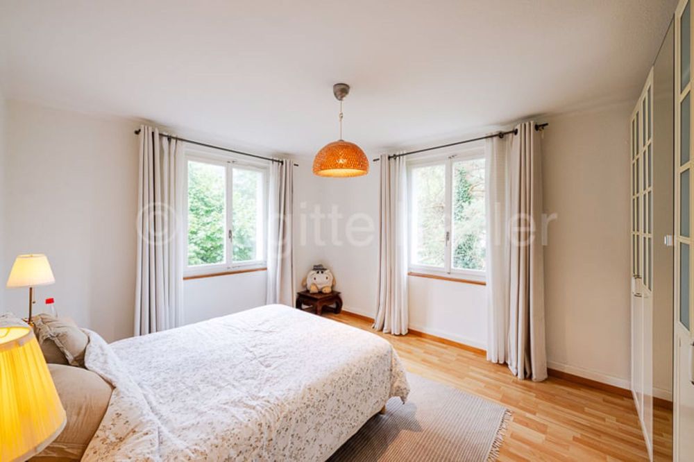 Gepflegtes 6.5-Zi-EFH (mit zusätzlichem Ausbaupotenzial im DG) und ca. 380 qm Baulandreserve - Bild 9
