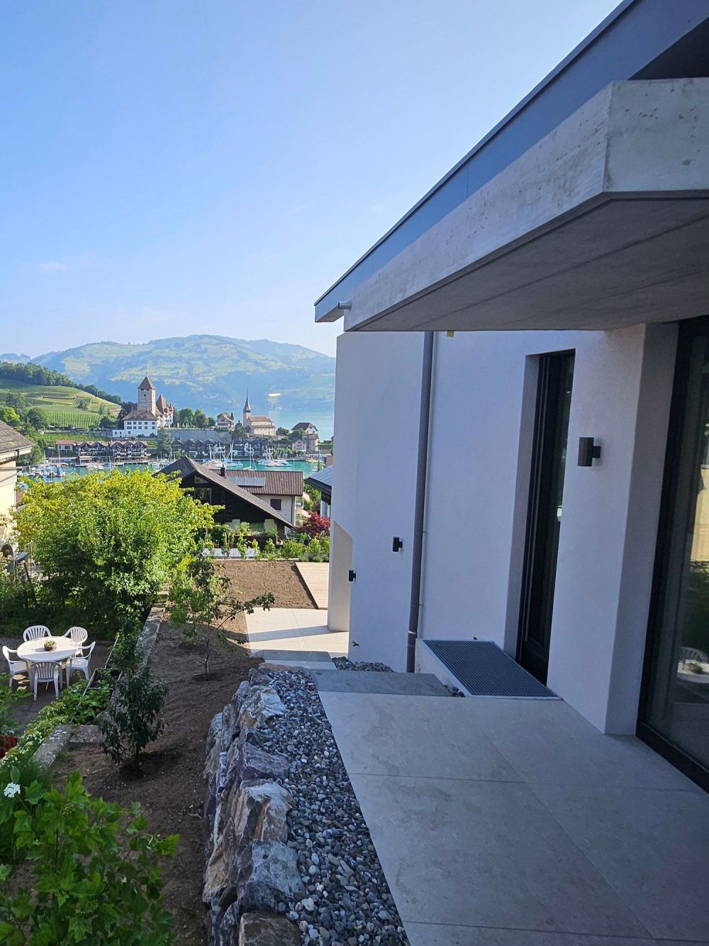 Villa mit Pool und Bojenplatz - wo der Tag am See erwacht - Bild 4