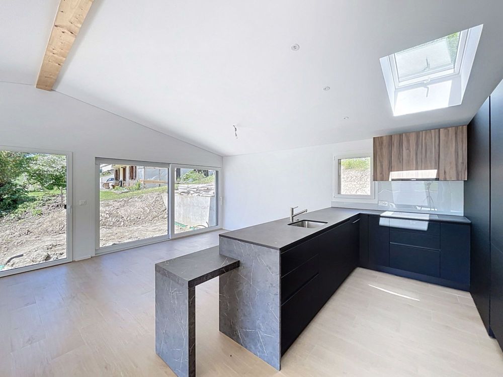 EINZELNE VILLA NEU - 2 WOHNUNGEN - PANORAMABLICK - Bild 6