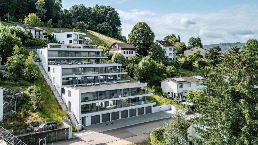 Topmoderne 4½-Zimmerwohnung mit grosser Terrasse - Bild 1