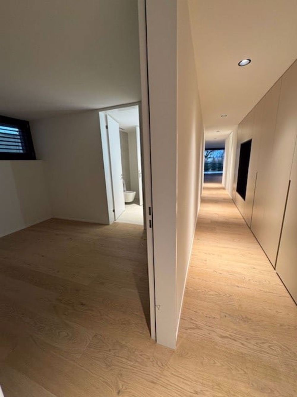 Neubau-Wohnung mit 172m2 Wohnfläche und zwei grossen Bastelräumen/Kellern - Bild 9