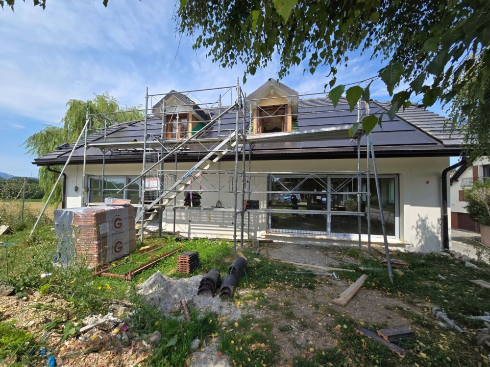 Chantier ouvert ! Villa jumelle en cours de rénovation - Bild 1