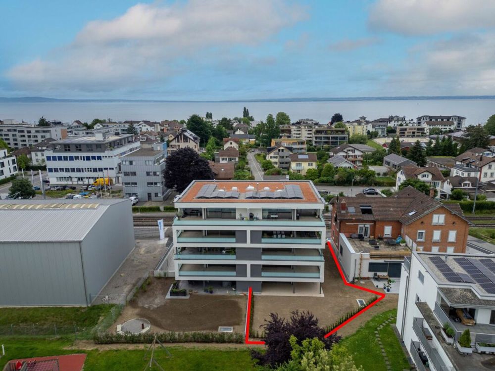 Moderne 4.5-Zimmer-Garten-Wohnung mit grosszügigem Umschwung - Bild 2