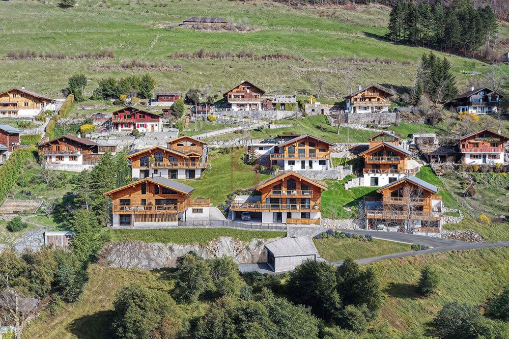 Crésuz - Prächtige Chalets mit 5.5 bis 5.5 Zimmern - Bild 1