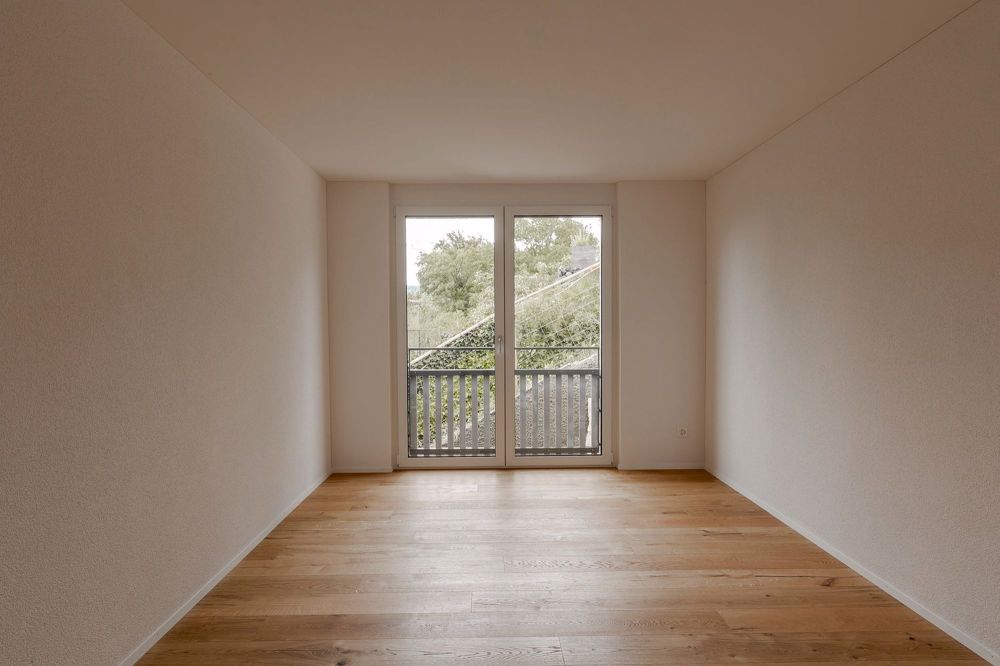 Moderne 4.5-Zimmer-Wohnung mit grossem Balkon - Bild 6