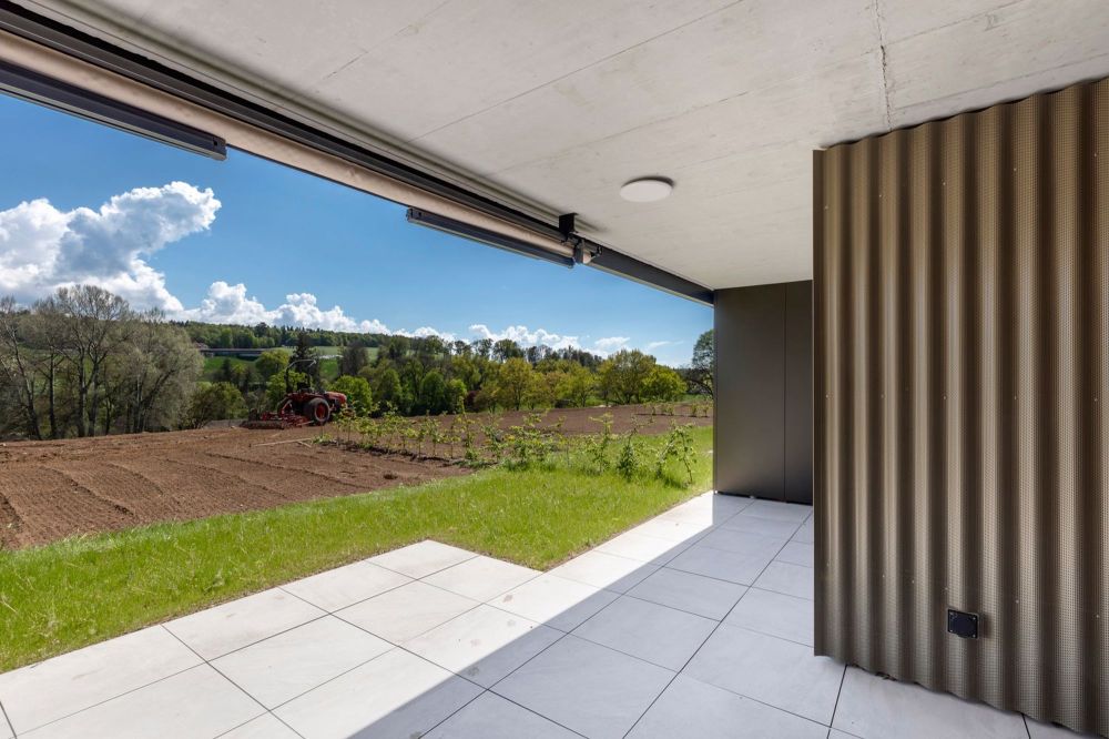 Appartement neuf de 3,5 pièces avec grande terrasse et vue dégagée - Bild 3
