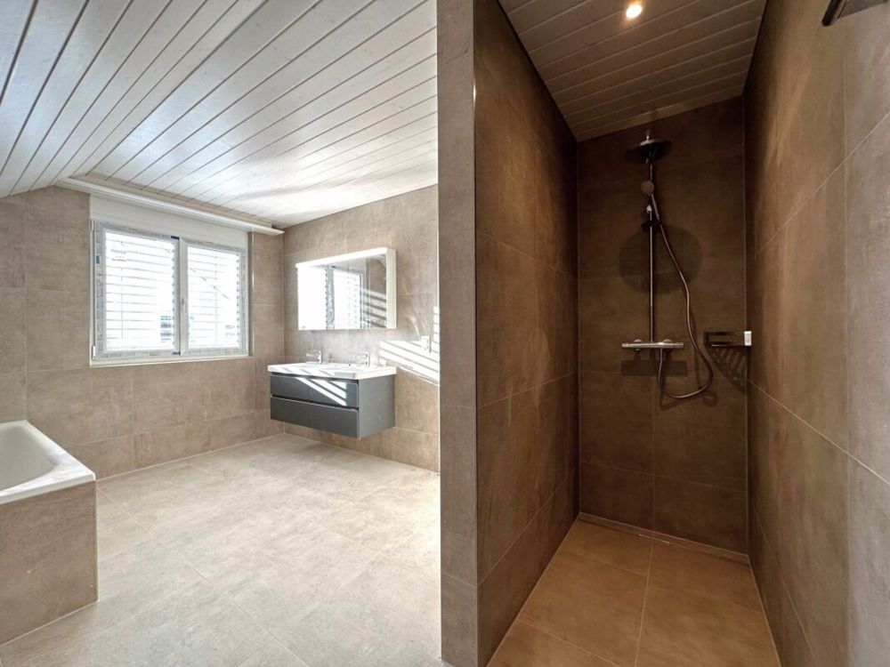 Familienfreundliches 5.5-Zimmer Einfamilienhaus - Bild 9