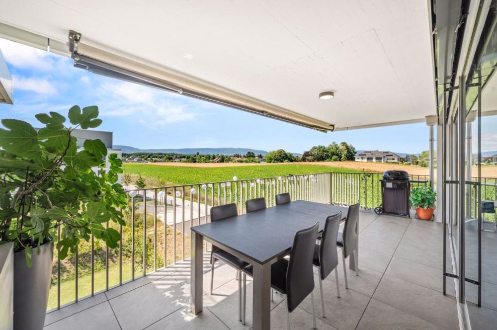 Prächtige moderne und luxuriöse 4,5-Zimmer-Wohnung - Balcon avec store-toile électrique