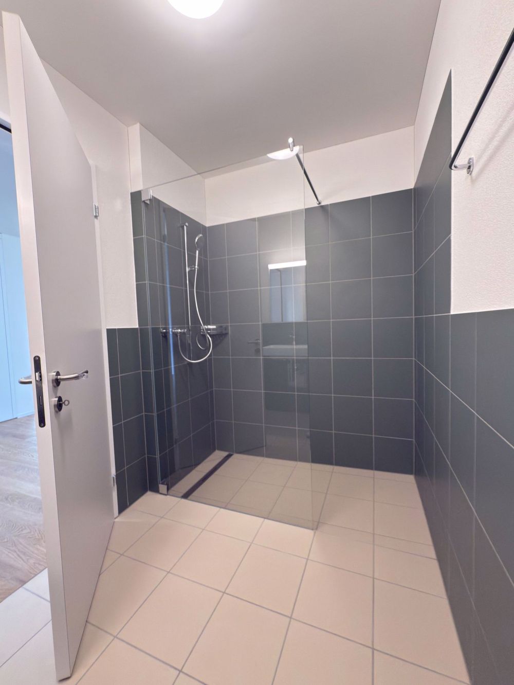 Moderne Wohnung mit herrlicher Aussicht - Bild 11