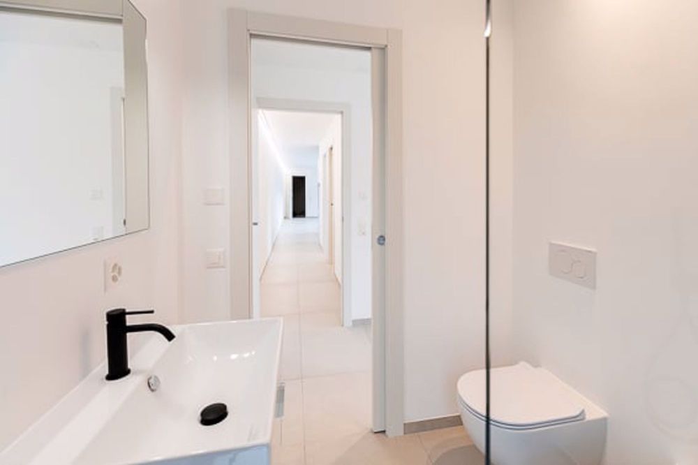 Vivi in Alto Stile: Splendido 3.5 Locali con Terrazza Panoramica a Locarno - Bild 7