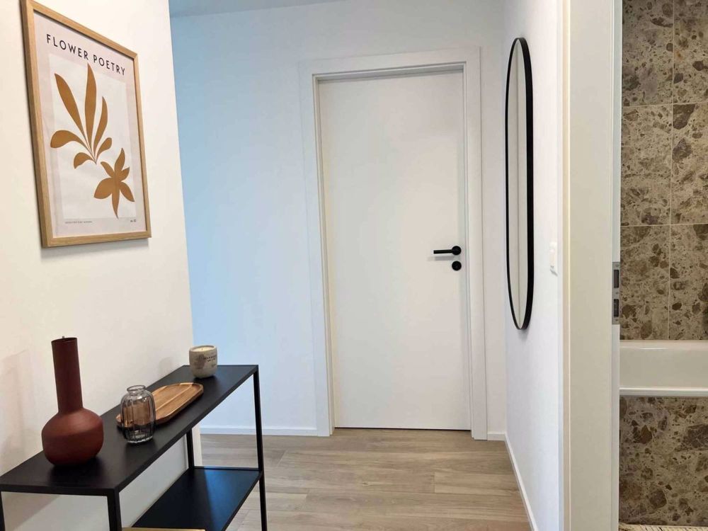 Ideal für Investoren – Schönes neues 2.5-Zimmer-Apartment - Hall d'entrée