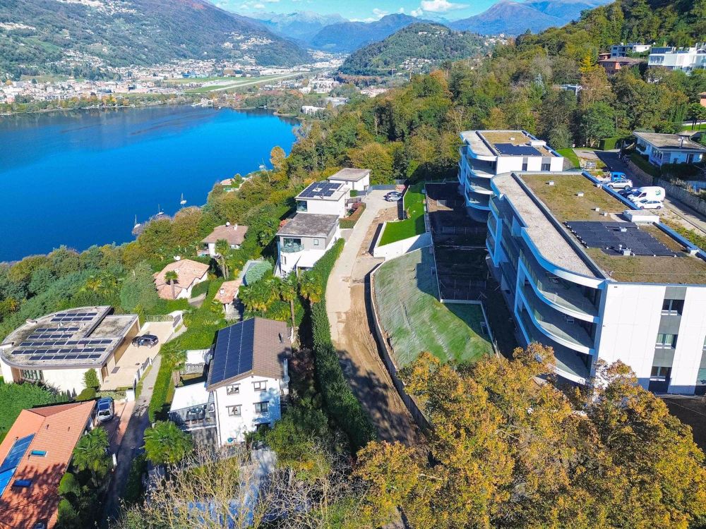 Appartamento con giardino e vista lago a Montagnola in una esclusiva residenza - Bild 2