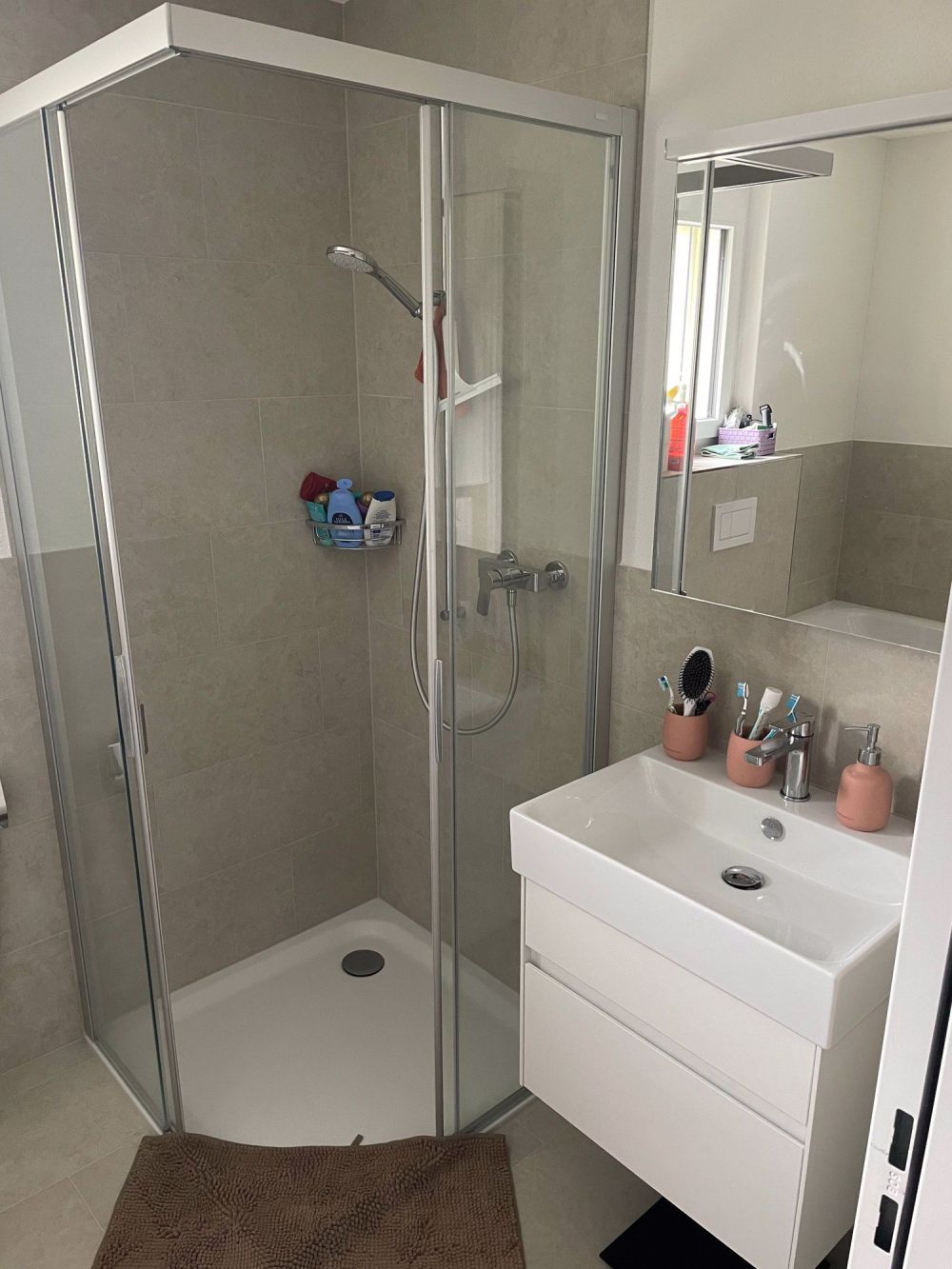 Grosse, helle 3.5-Zimmer-Wohnung an beliebter, naturnaher Lage mit 2 Balkone - Bild 8