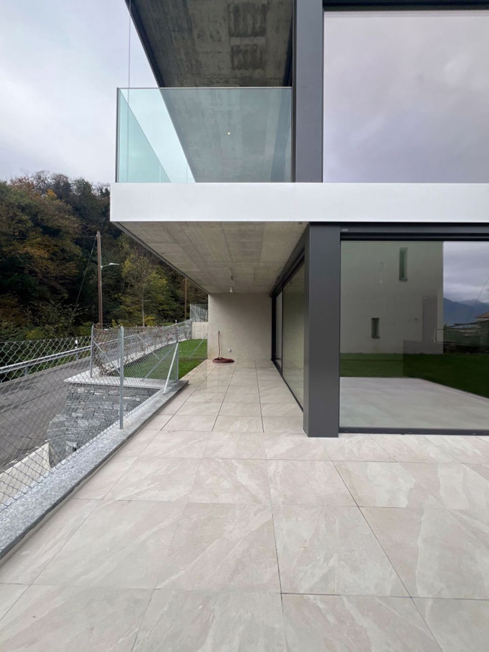 Wohnung mit 3.5 Zimmern und Garten in Tenero - Bild 11