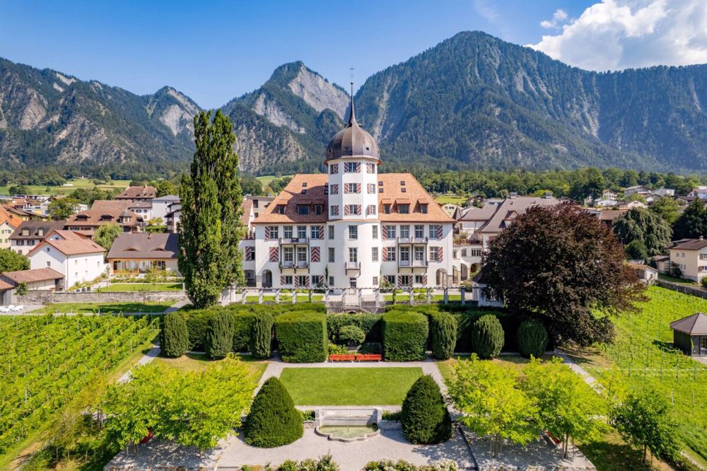 Zizers: Dachloft-Maisonette im Schlossambiente - Bild 4