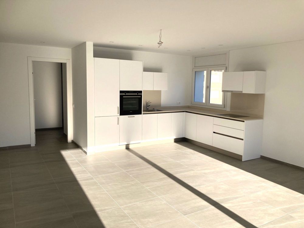 Wohnung 3.5 Zimmer in Caslano, Kanton TI - Modern, raffiniert und zentral - Image 2