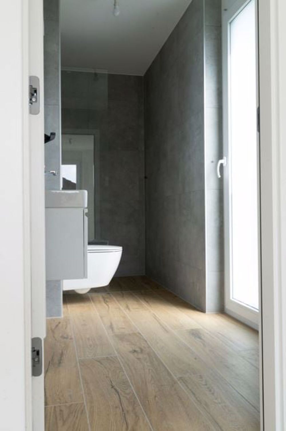 Neubau außerhalb des Marktes Gampelen - Bild 8