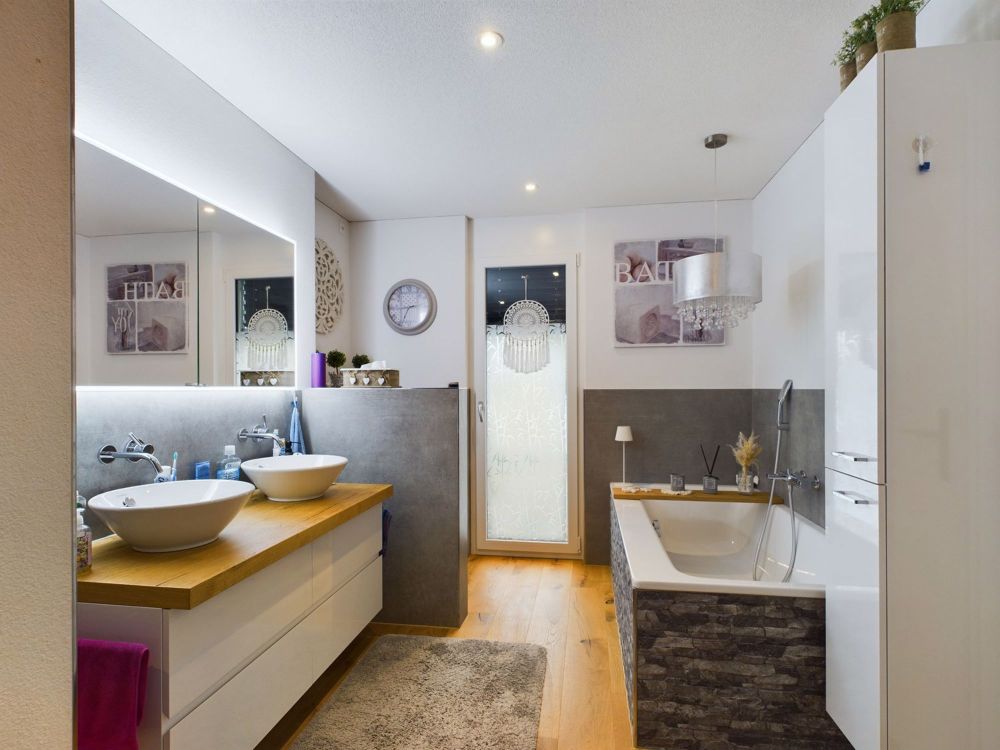 Neuwertige Attikawohnung mit 152 m² Terrasse, Privatlift und Whirlpool - Bild 9