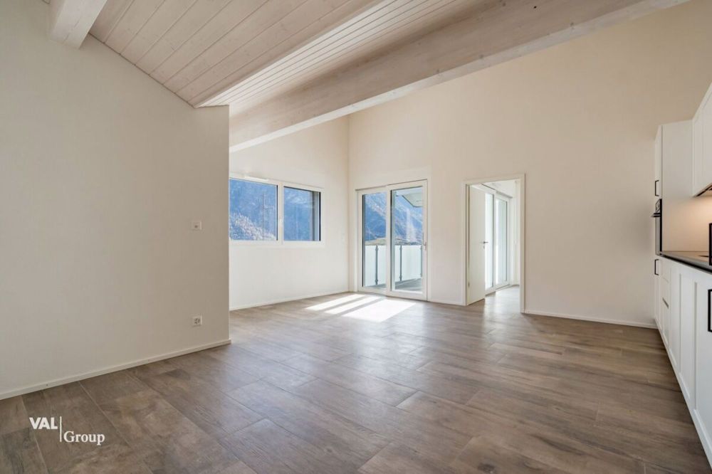 Prächtiges 4.5-Zimmer-Dachgeschoss mit Balkon und viel Licht - Bild 2