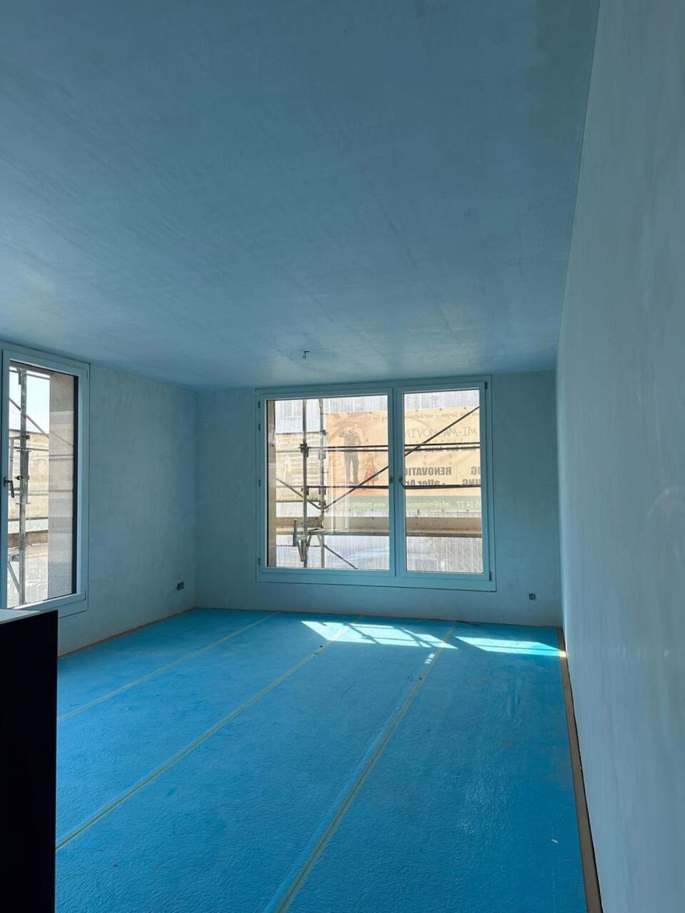 Die letzte helle 3.5-Zi-Wohnung mit Balkon und Top-Anbindung - Wohn- und Essbereich