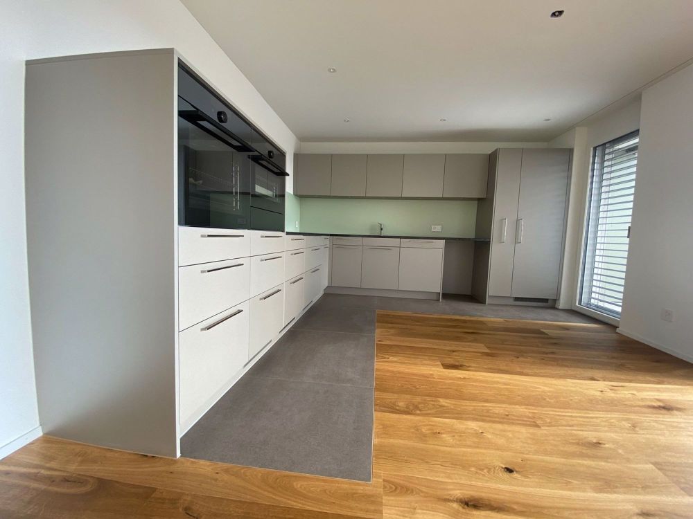 Exklusive Attikawohnung mit grosser Terrasse und Weitsicht - Bild 11