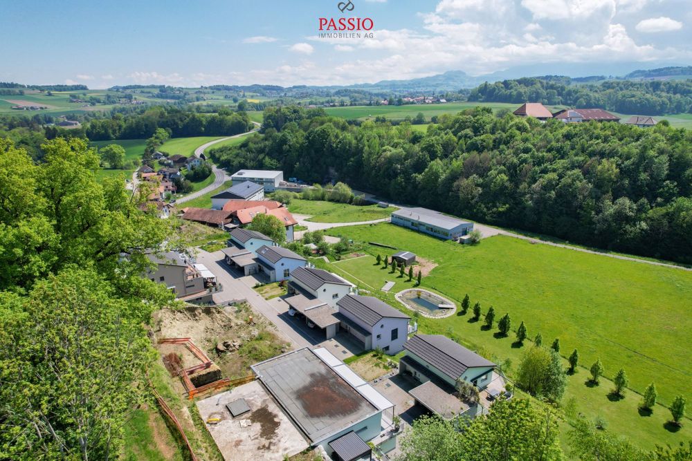 Neubau! Flexibles Wohnen mit sonniger Terrasse und herrlicher Aussicht - Bild 9