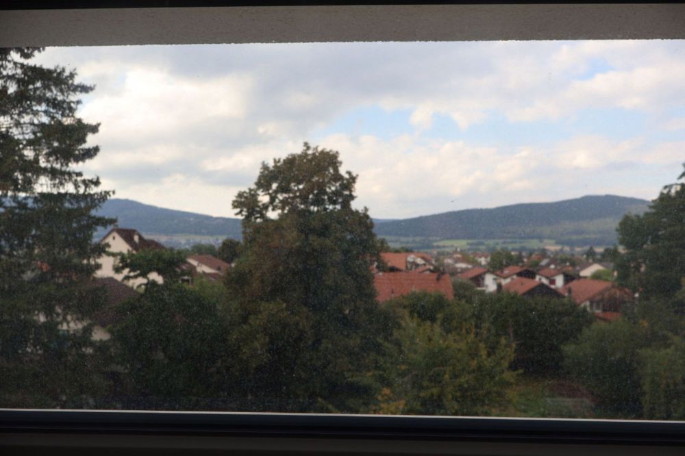 Dachgeschoß - Wohnung (5.5 Zimmer) in ruhiger Lage und im Herzen des Dorfes - Courrendlin - Bild 6