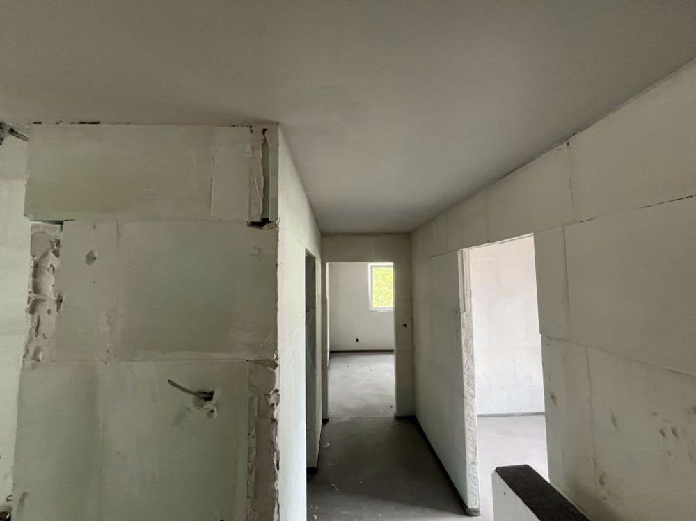 Superbe appartement neuf de 3.5 pièces au dernier étage neuf avec vue panoramique sur les Alpes et le château médiéval - Bild 9