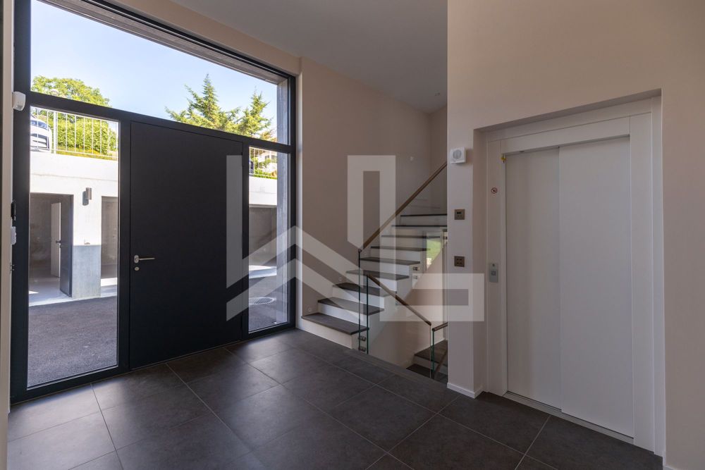 Schönes Anwesen mit außergewöhnlichem Blick auf den See und die Alpen - Bild 3