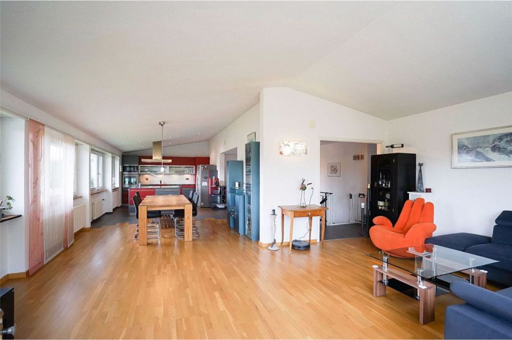 Zweifamilienhaus mit Studio und tollem Garten - Bild 3