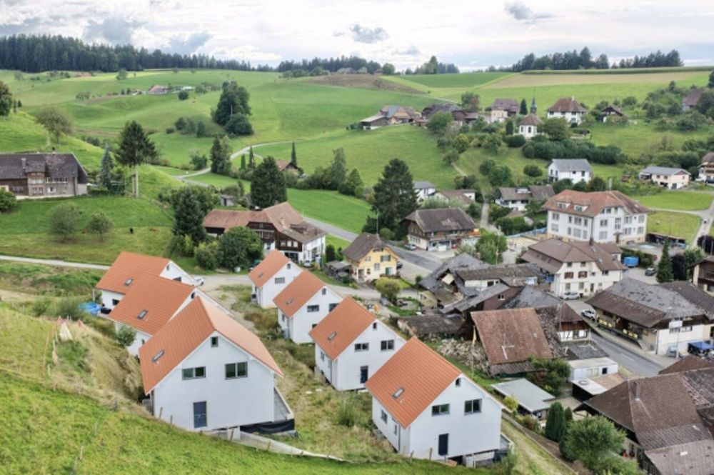 MODERNE EINFAMILIENHÄUSER IN IDYLLISCHER, NATURNAHER UMGEBUNG - Bild 9