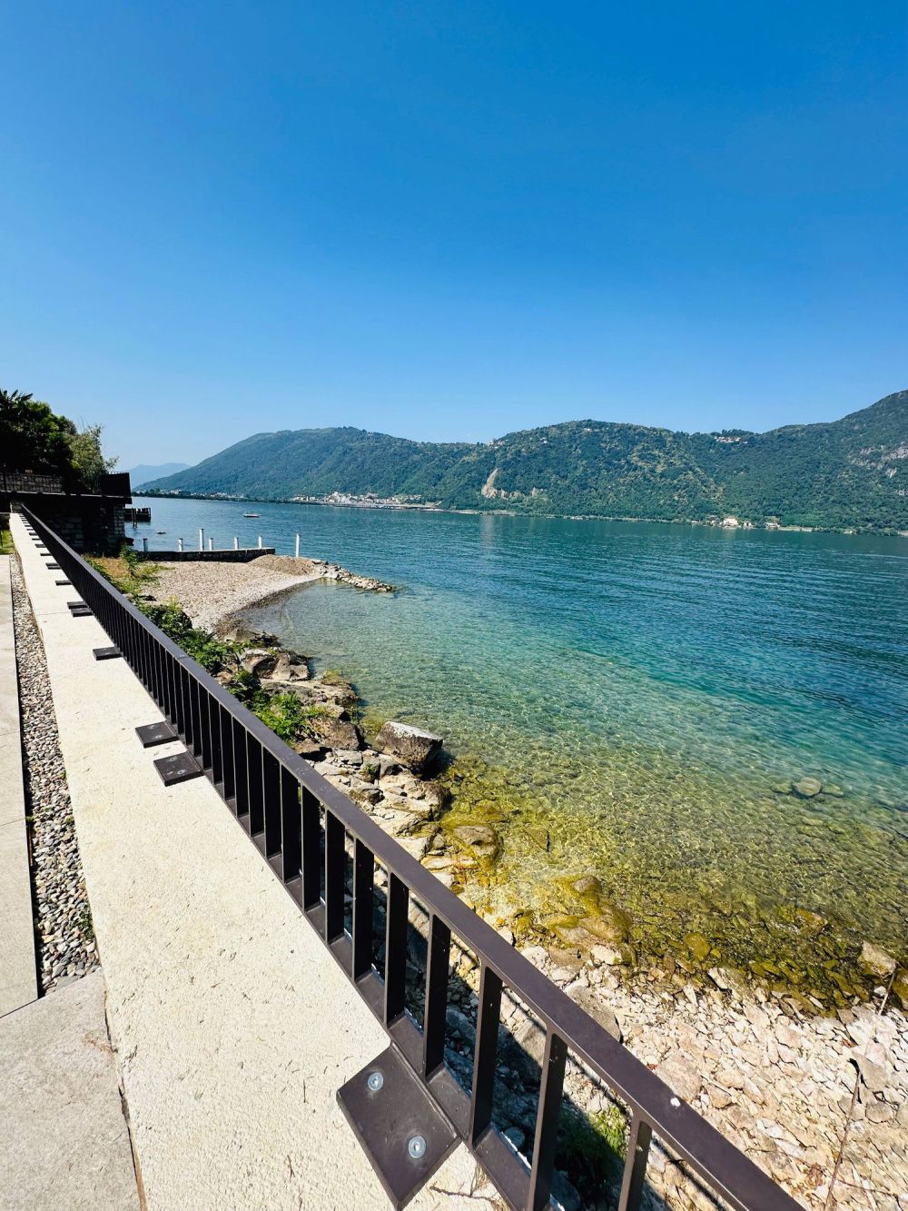 Magnificent apartment directly on Lake Lugano - Bild 1