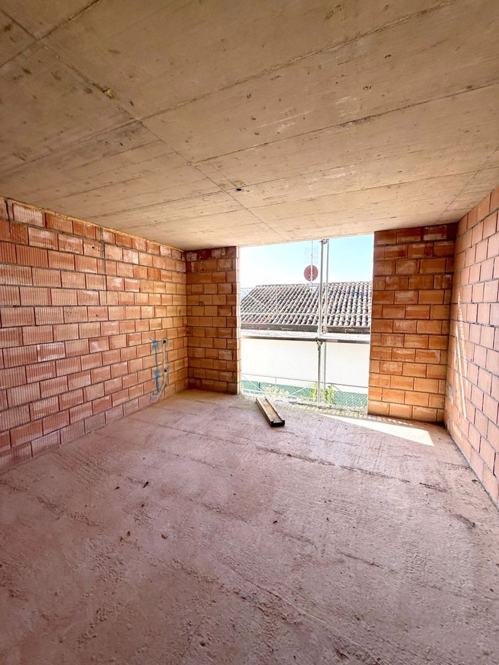 Neue 4,5-Zimmer-Wohnung im modernen Stil mit Veranda und großem privatem Garten - Bild 7