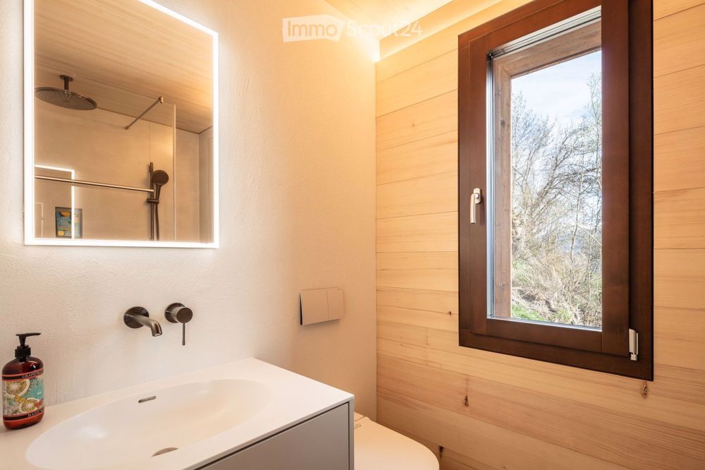 Modernes Minergie-Chalet mit atemberaubendem Bergblick in Präz/Cazis - Bild 13