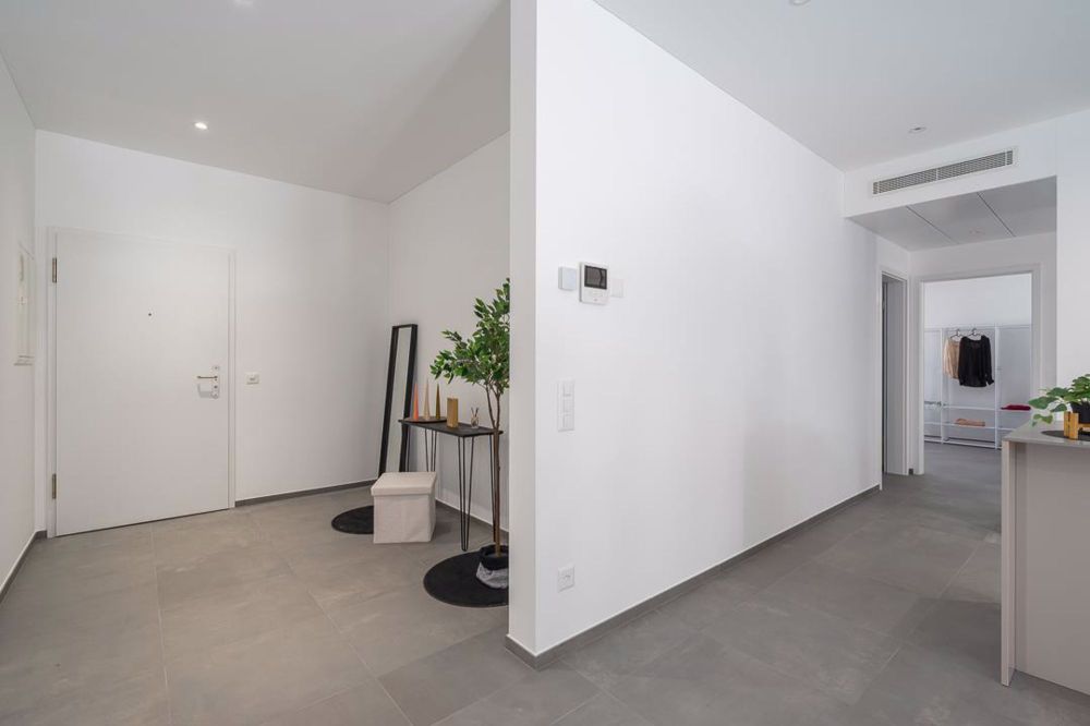 Exklusives Dachgeschoss mit Terrasse und offener Aussicht - Bild 5