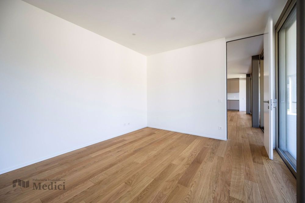 Moderne und elegante Wohnung mit Seeblick - Bild 10