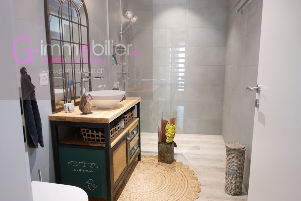 À vendre - Villa moderne et élégante de 5.5 pièces - Monthey- Choëx - Salle de douche rez supérieur