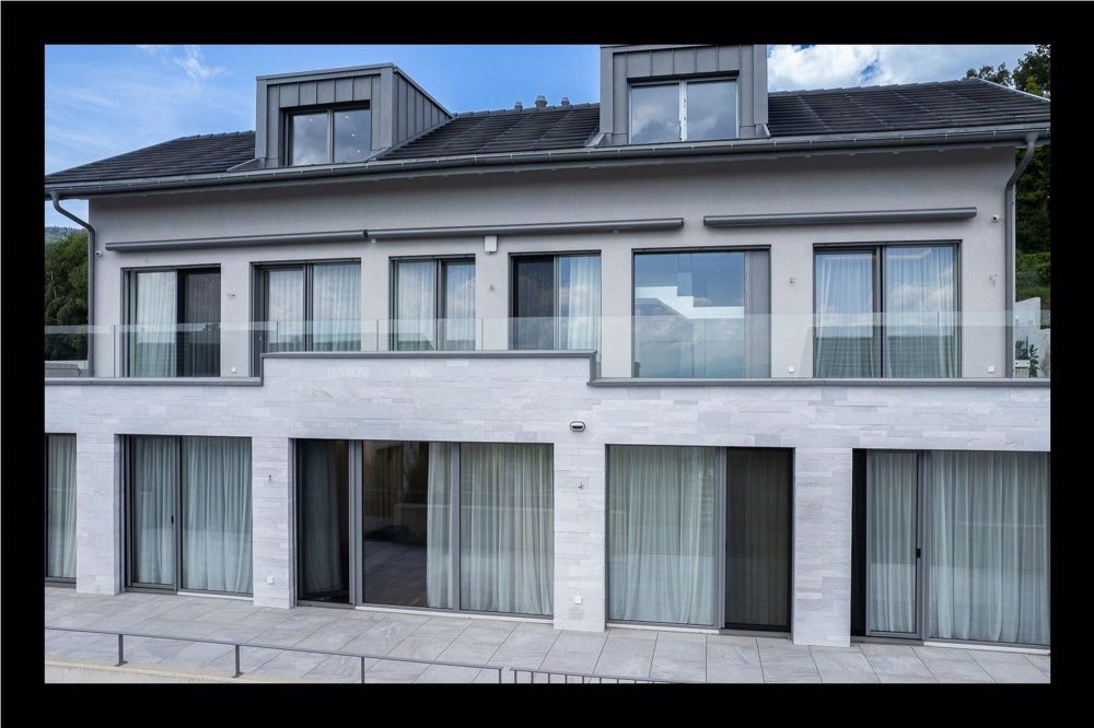 Höchste - Villa der Superlative nur zwei Schritte von der Klinik Genolier entfernt - Bild 1