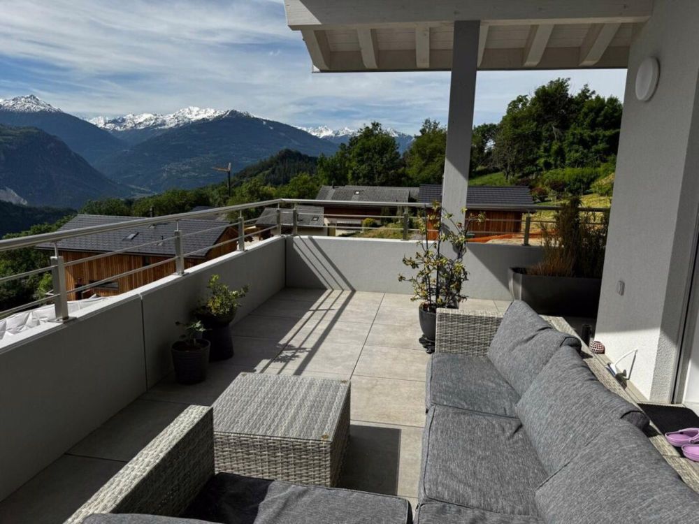 Nouvel Attique à Ayent - terrasse vue ouest
